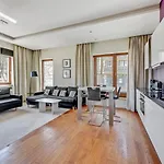 Executive Apartment With Sauna By Grand Apartments